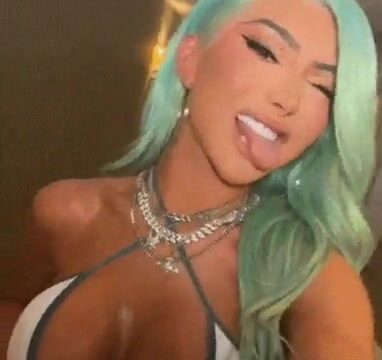 Nikita Dragun nude showing off her big tits onlyfans trending